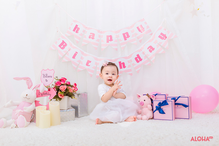 album ảnh bé sinh nhật 1 tuổi Nhật Ánh